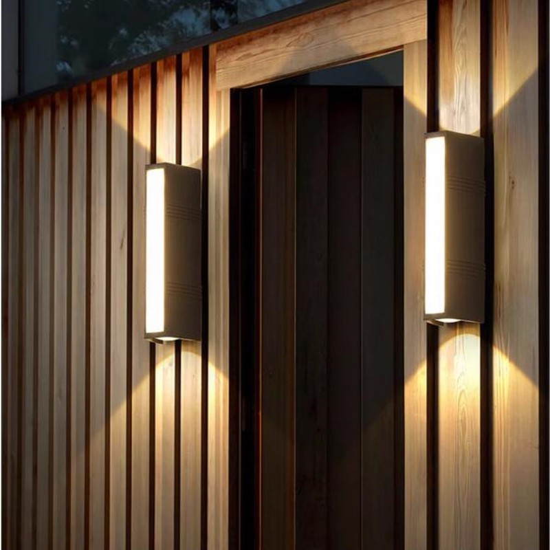 مصباح جداري LED بشريط لأعلى وأ - مراجعة Outdoor Lighting No Wiring وسعره